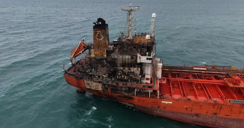 Dron saldırısına uğrayan tanker Samsun’da karaya oturdu
