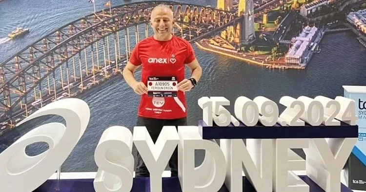 Sporla çocuk okutuyorlar… Biri koşuyor biri yüzüyor