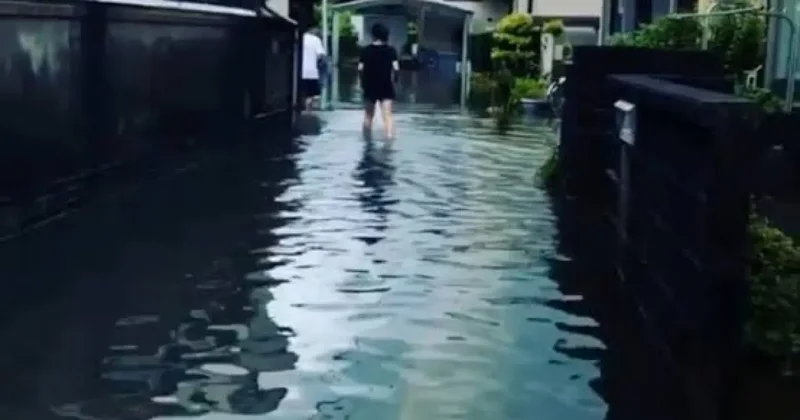 Japonya’da alarm! 400 bin kişiye sel uyarısı