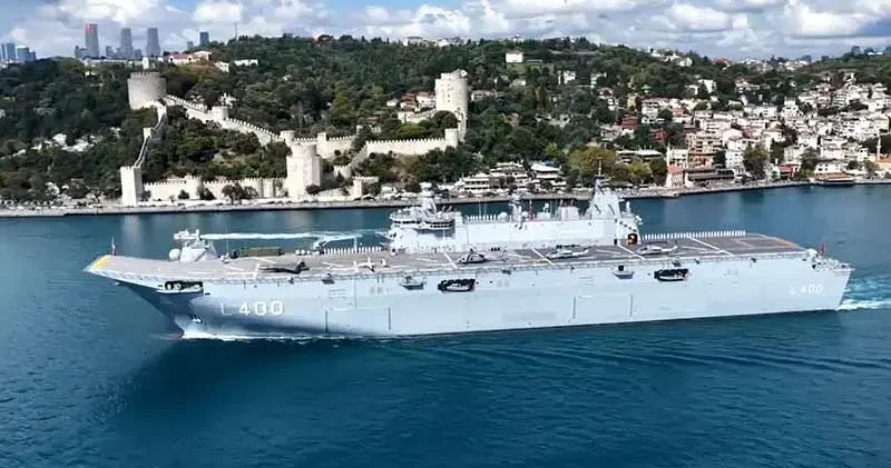 Deniz Kuvvetleri Komutanlığı na bağlı 15 gemi İstanbul Boğazı ndan geçiyor