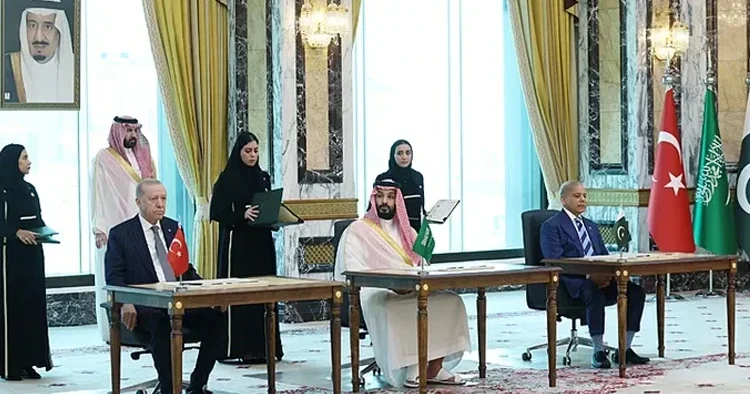 Mekke Ortak Savunma Anlaşması nda ilk kritik zirve İstanbul da: 3 ülkenin bakanları ve komutanları toplanıyor
