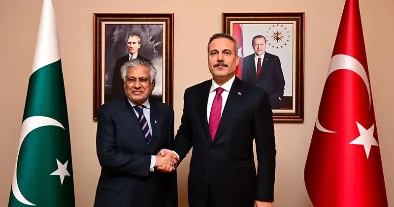 Bakan Fidan, Pakistan Dışişleri Bakanı Ishaq Dar ile görüştü