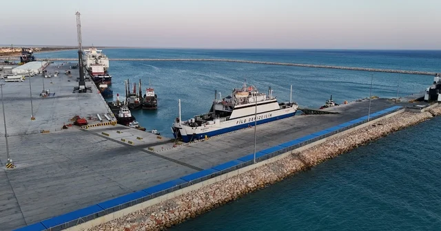 Filo Denizcilik e ait Beşparmak feribotu Taşucu Limanı nda bekliyor Mersin Haberleri Habertürk Yerel Haberler