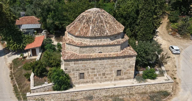 Perge nin antik taşları, 200 yıllık caminin duvarlarında Antalya Haberleri Habertürk Yerel Haberler