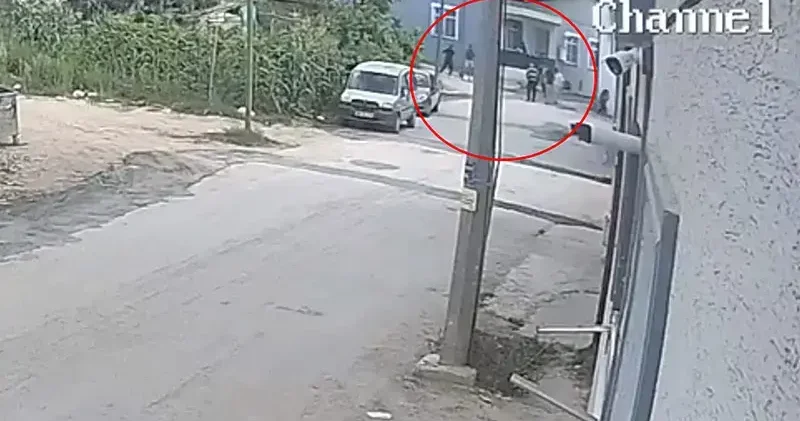 Sokakta tartıştığı kiracısını tüfekle öldürdü; o anlar kamerada