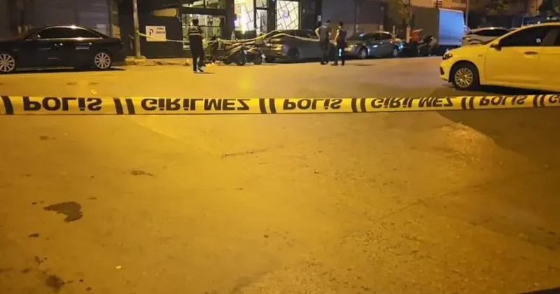 Bayrampaşa da dehşet anları: Kafedeki müşterilere kurşun yağdı