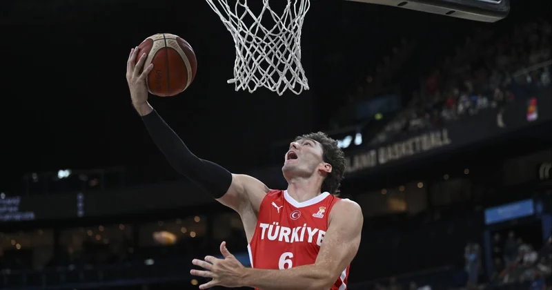 12 Dev Adam ın hedefi İzlanda deplasmanında 8 de 8