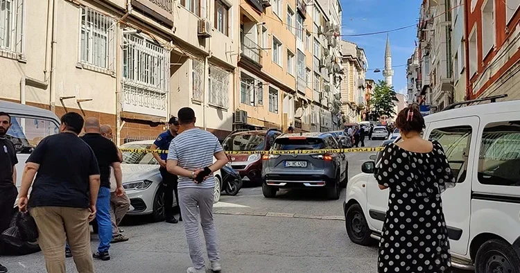 Fatih te aile katliamı: Eşini ve kızını tabancayla vurup intihar etti