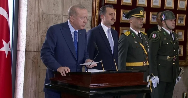 Cumhurbaşkanı Erdoğan ve devlet erkanı Anıtkabir de! Atatürk ün huzurunda Netanyahu ya mesaj
