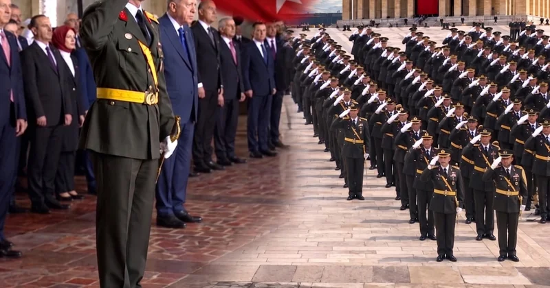 Tümgeneralin Anıtkabir de İstiklal Marşı nı gür sesle okuması tüyleri diken diken etti Sözcü Gazetesi
