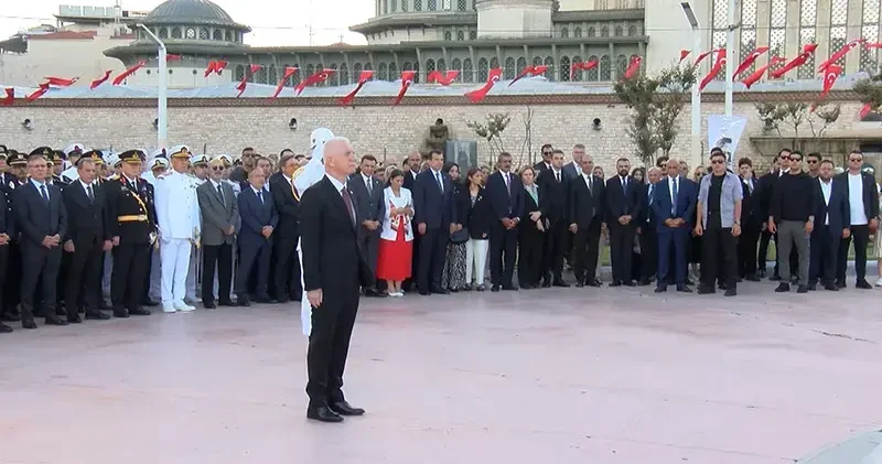 Taksim Meydanı nda 30 Ağustos Zafer Bayramı töreni