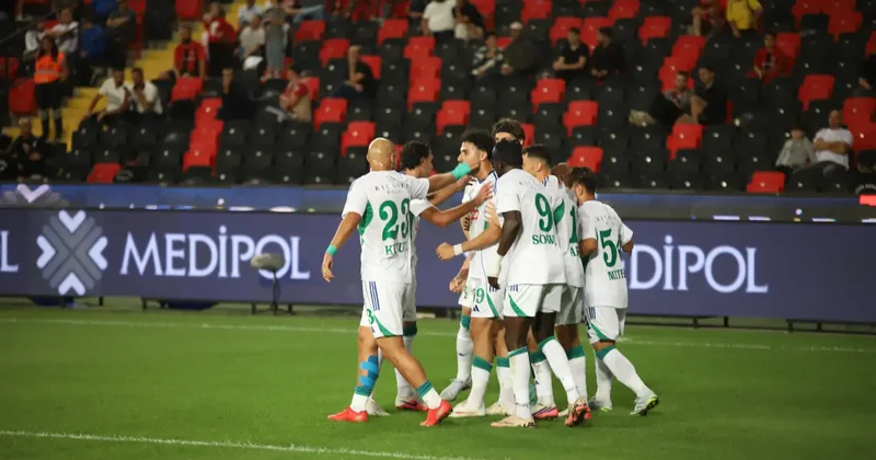 Gaziantep te Çaykur Rizespor rüzgarı! Fişi ilk yarıda çektiler
