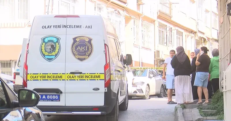 Fatih te kan donduran olay! Emekli polis eşini ve kızını öldürüp intihar etti