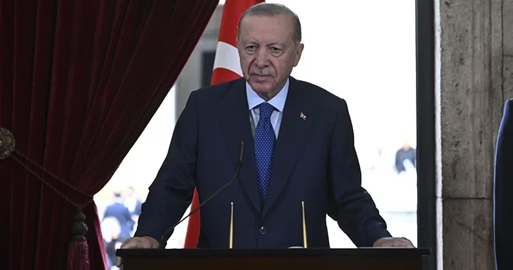 Cumhurbaşkanı Erdoğan dan TSK Günü mesajı: 2 bin 235 yıllık şanlı mazisiyle milletimizin göz bebeği