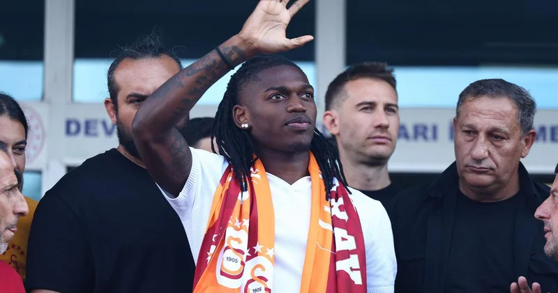 Dursun Özbek gözünü kararttı! Leao nun ardından yeni bir çilek transferi
