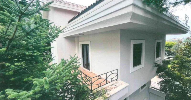 Fon soruşturmasında el konulan villalar görüntülendi