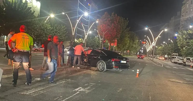 Batman’da iki otomobil çarpıştı: 2 yaralı