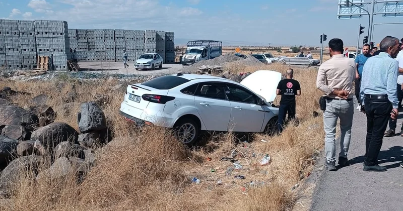 Diyarbakır da TIR ile otomobil çarpıştı; 6 yaralı Sözcü Gazetesi