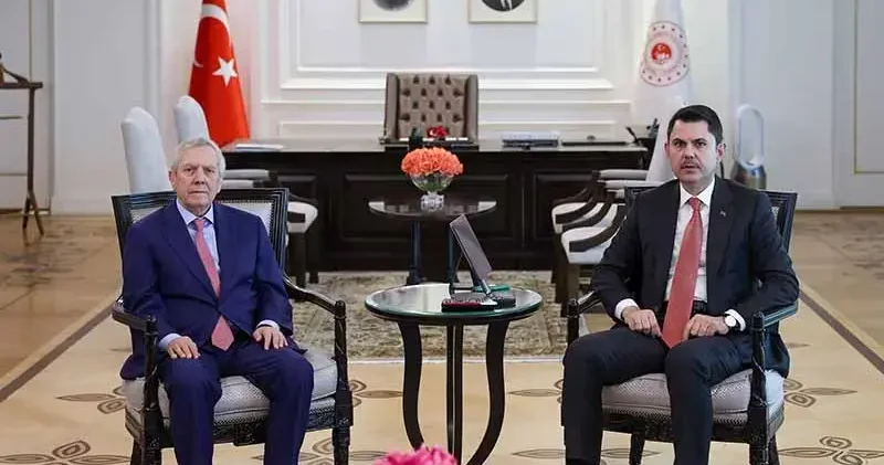 Bakan Kurum, Fenerbahçe Spor Kulübü Başkanı Aziz Yıldırım’ı kabul etti