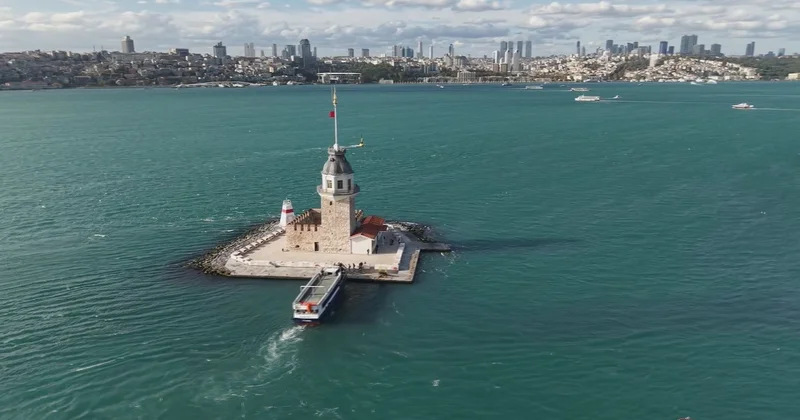Yağışın ardından turkuaz renge bürünen İstanbul Boğazı havadan görüntülendi