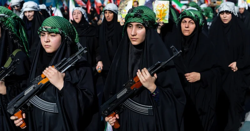 İran da işgale karşı hazırlık: Kadınlar odaları tek tek böyle temizledi Sözcü Gazetesi