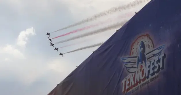 Şanlıurfa TEKNOFEST te renkli anlar: Kanal 7 standı yoğun ilgi