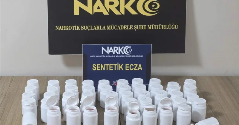 Otomobilde 3 bin 64 uyuşturucu hap ele geçirildi: 2 tutuklama Sözcü Gazetesi