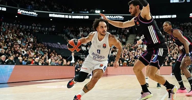 Anadolu Efes, EuroLeague de Baskonia ya konuk oluyor!