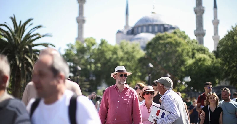 Turizm gelirlerinin 64 milyar dolara ulaşması bekleniyor