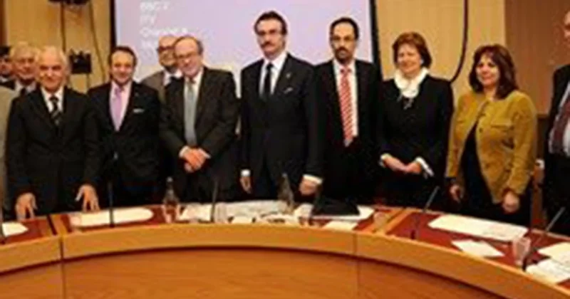 Casus Gün, AKP’nin bakanlarıyla yan yana Sözcü Gazetesi