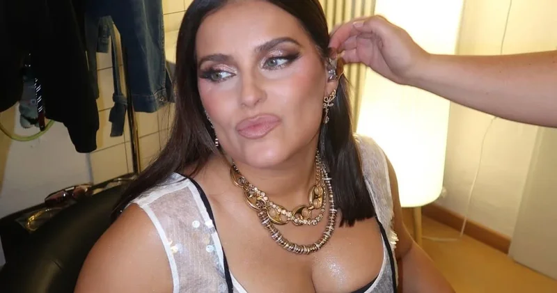 Aldığı kilolar nedeniyle eleştirilen Nelly Furtado artık sahneye çıkmayacağını duyurdu