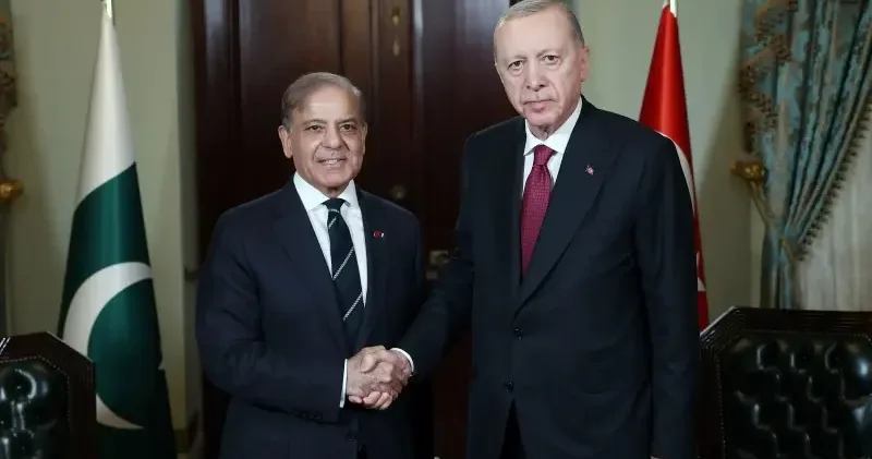 Şahbaz Şerif ten 29 Ekim mesajı: Türkiye ve Pakistan ın kardeşliği ebedi Dünya Haberleri