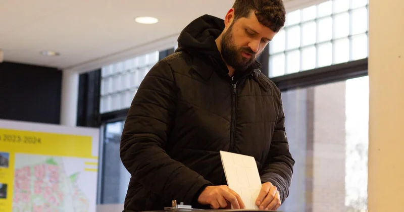 Hollanda da sandık çıkış anketlerinin sonuçları açıklandı