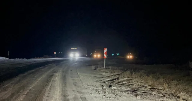 Kar ve buzlanma nedeniyle Ilgar Geçidi nde TIR lar mahsur kaldı Ardahan Haberleri