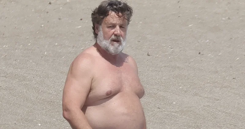 13 kilo veren Russell Crowe denizde görüntülendi magazin haberleri