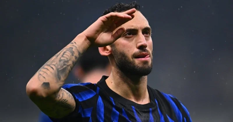 Fenerbahçe nin eski yıldızına Hakan Çalhanoğlu şoku