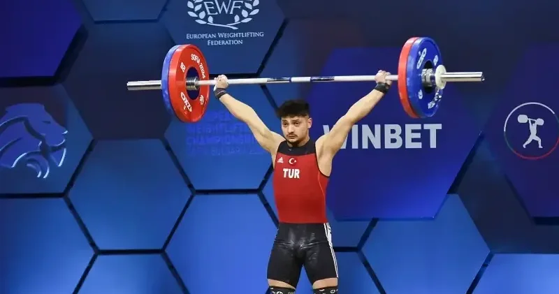 Milli halterci Mustafa Eliş, gençler Avrupa şampiyonu oldu Salon Sporları Haberleri