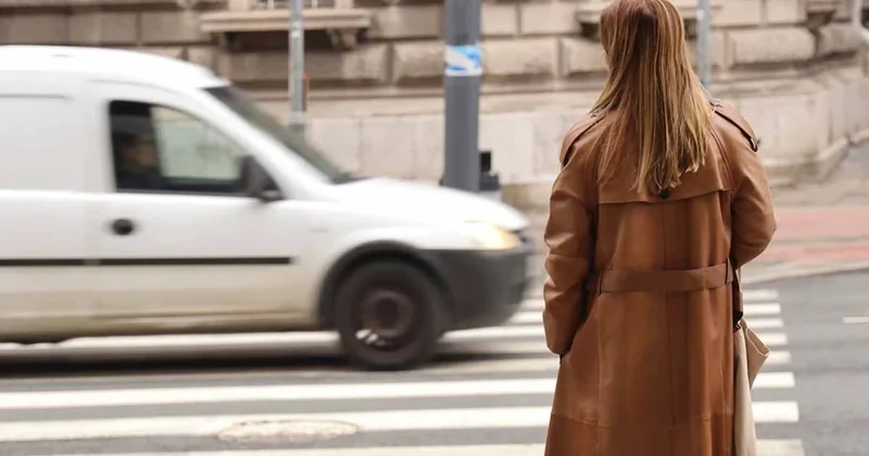 Bu ülkede yaya geçidinde durmayan sürücülere 3 ay hapis cezası veriliyor Sözcü Gazetesi