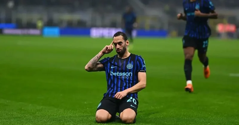 Hakan Çalhanoğlu duble yaptı! Maçın kahramanı oldu Sözcü Gazetesi