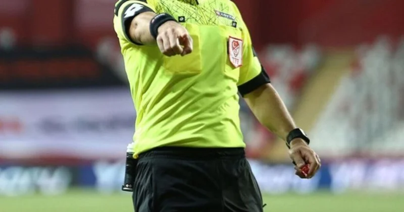 Galatasaray Trabzonspor ve Beşiktaş Fenerbahçe maçlarının hakemleri açıklandı! Futbol Haberleri