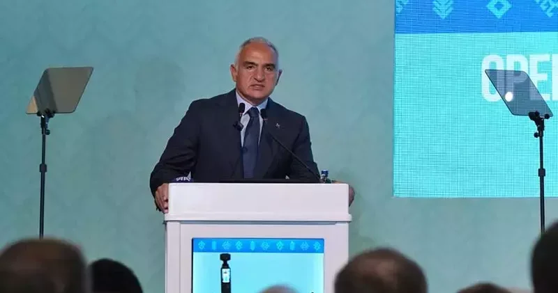 Bakan Ersoy: Turizm halklar arasında kültürel etkileşimi sağlayan bir köprüdür