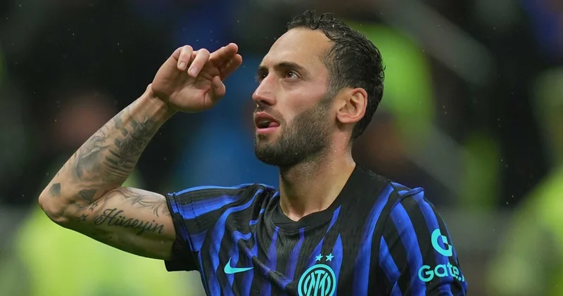 Hakan Çalhanoğlu yıldızlaştı: Inter, Fiorentina yı 3 golle devirdi! Futbol Haberleri