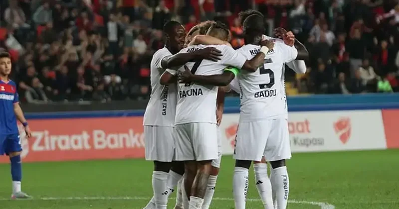 Gaziantep Kupa da moral buldu I Gaziantep FK Karabük İdman Yurdu maç sonucu 2 0 Fanatik Gazetesi Futbol Haberleri Spor