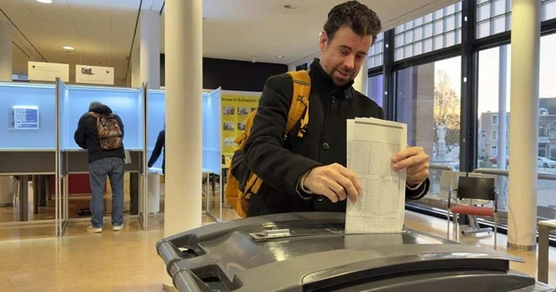 Hollanda seçimlerinde sosyal liberal D66 önde