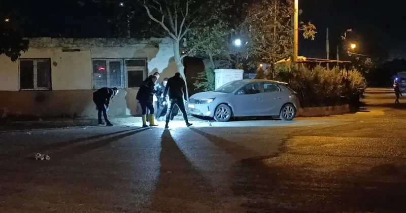 Park halindeki araç alev alev yandı: Bir başka aracın altından çıkan düzenek şoke etti!