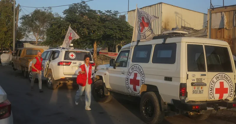 Kassam Tugayları, Gazze deki 2 İsrailli esirin cesedini Kızılhaç a teslim etti