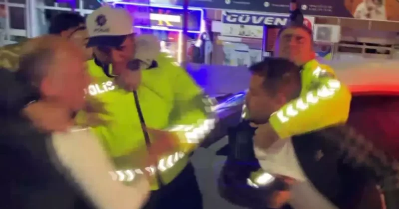 Şube müdürüne tekme atıp polislere saldıran saldırgan ve yanındaki 2 kişi tutuklandı! Bakan Yerlikaya böyle duyurdu