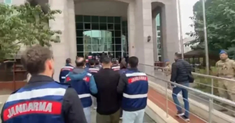 524,5 milyon liralık hesap hareketi Yasa dışı bahis operasyonunda 32 şüpheli yakalandı