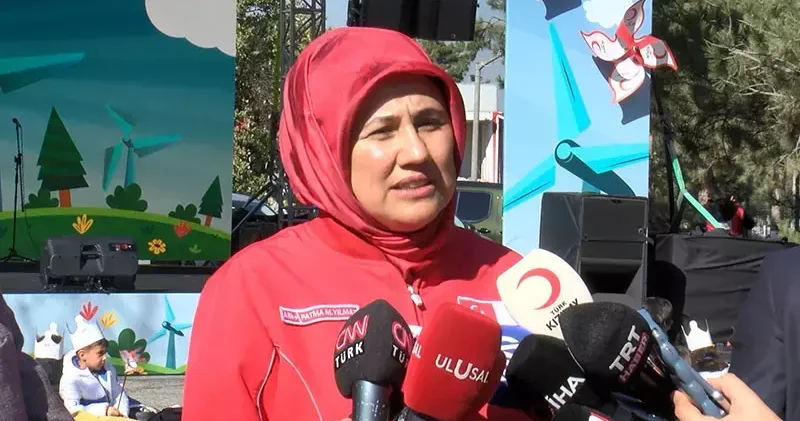 Türk Kızılay Genel Başkanı Yılmaz: Gazze ye ateşkesten sonra günlük 400 civarında TIR girmeye başladı