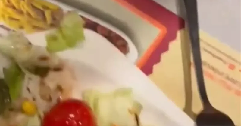 Burası Hindistan değil Türkiye! Ünlü AVM de mide bulandıran görüntüler